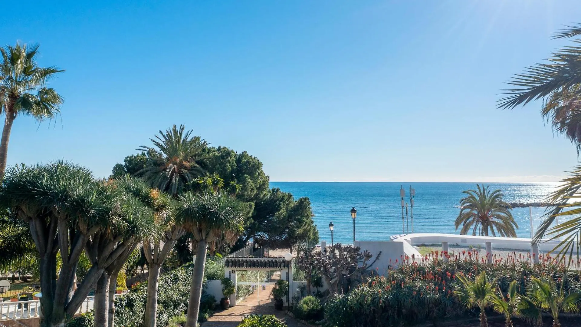 Modern 2 Bedroom Apartment, With Sea Views, In Playas Del Duque - Puerto Banus ماربيا إسبانيا